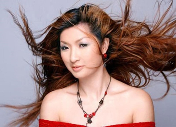 Nữ ca sĩ nổi tiếng từ Sao Mai Điểm Hẹn nhưng khổ sở vì ảnh nóng, sau 15 năm mới hé lộ: Bố mẹ là người đầu tiên nhận được hình của tôi và người đó”-4