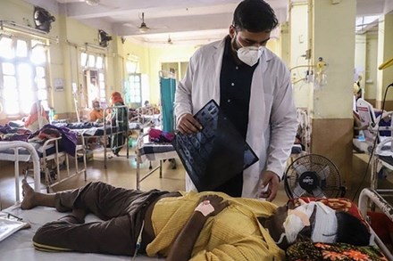 Thảm kịch ở Ấn Độ: Hàng nghìn bệnh nhân khỏi COVID-19 lại tử vong vì loại bệnh làm hoại tử não