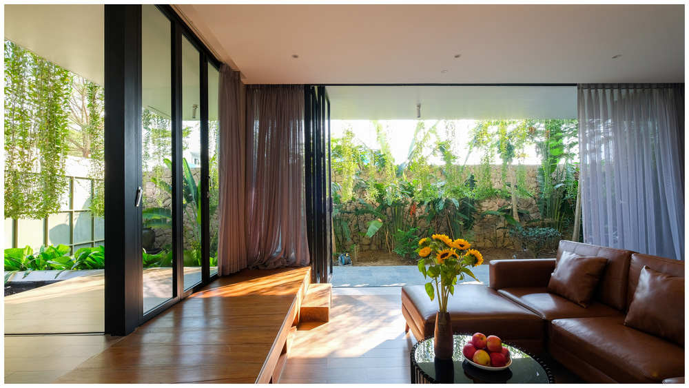 Ở đây có căn biệt thự nhiệt đới ngập cây xanh, bước vào bên trong càng wow hơn nữa vì không gian chill hệt như resort-10