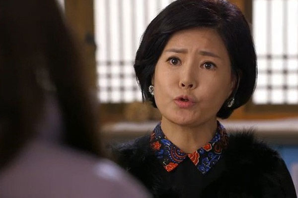 Ảnh hưởng dịch bị giảm lương, nàng dâu lao đao khi ở nhà với mẹ chồng-1