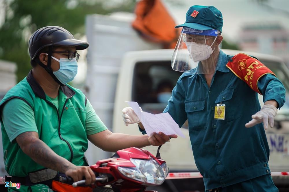 TP.HCM tăng giãn cách, người ở khu phong tỏa chỉ ra ngoài 2 lần/tuần-2