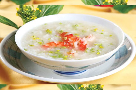 Con vào tuổi ăn dặm, mẹ đảm học ngay cách nấu cháo yến mạch bổ dưỡng giúp bé ngon miệng, chóng lớn