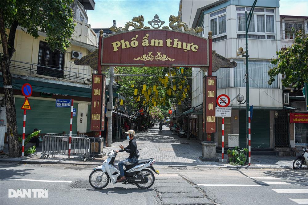 Cảnh cửa đóng then cài, đìu hiu ở phố ẩm thực không ngủ Hà Nội-1
