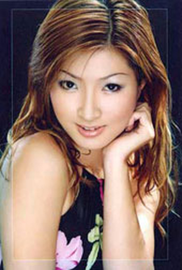 Nhan sắc thời trẻ của Nguyễn Hồng Nhung - nữ ca sĩ khổ sở vì scandal lộ clip nóng-2