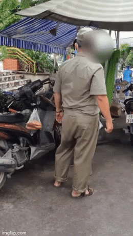 Tài xế công nghệ bị 2 bảo vệ tát và doạ nạt khi đi giao nhận hàng trong khu phong toả?-1