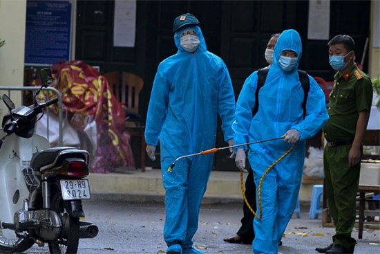 Về từ vùng dịch, đang trong thời gian cách ly vẫn 