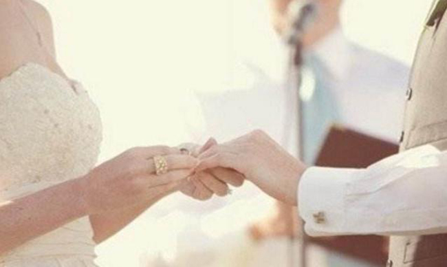 Đầy tháng con, tôi chuẩn bị 15 mâm nhưng khách đến chỉ lấp đầy được 5 bàn, chồng nói lý do tôi muối mặt-1