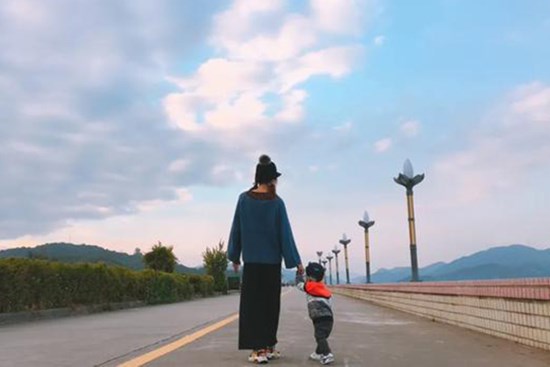 Những cuộc đối thoại kinh điển tuyệt vời giữa một người mẹ và cậu con trai - 50 năm nữa tái sử dụng vẫn hiệu quả!