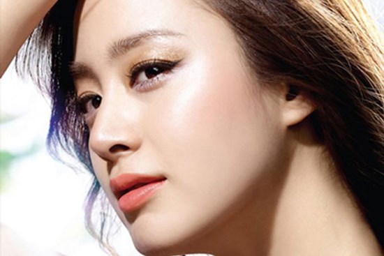 Phụ nữ hội tụ đủ 3 đặc điểm này trên gương mặt, xác định phúc tài vẹn toàn, sau 35 tuổi hưởng vinh hoa phú quý, muốn nghèo cũng khó