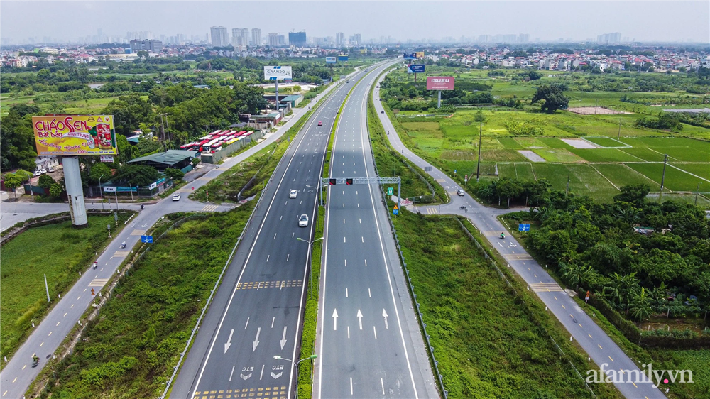 Hà Nội ngày đầu giãn cách xã hội: 100% phương tiện phải quay đầu tại 22 chốt kiểm soát cửa ngõ, các xe không thuộc luồng xanh phải thay đổi lộ trình-10