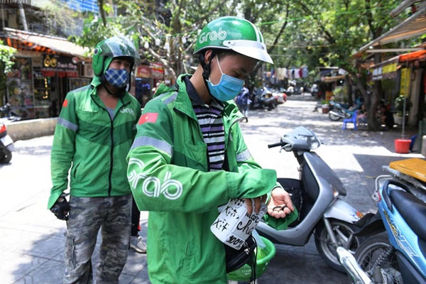 Hà Nội: Tiếng khóc nhói lòng giữa đám cháy kinh hoàng lúc trời mưa tầm tã-7