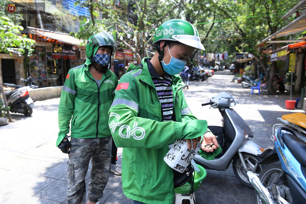 Hà Nội dừng hoạt động shipper công nghệ, nhân viên giao hàng siêu thị và bưu tá được hoạt động-1