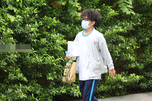 Điểm chuẩn xét tuyển đại học 2021: 13 học sinh được tuyển thẳng vào ĐH Y dược là ai?-4