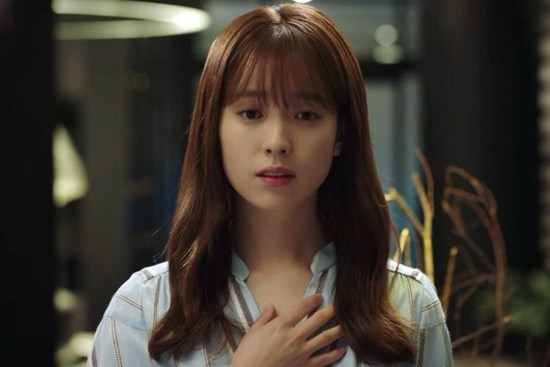 Ôm bụng bầu về nhà thì bị hắt hủi, nhưng lúc nói tên bố đứa bé thì ai nấy chăm tôi như bà hoàng