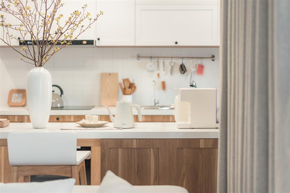 Căn hộ phong cách Hàn Quốc của cô giáo trẻ ở Hà Nội: Dù hạn chế tối đa đồ decor nhưng vẫn cực kỳ sang chảnh, ưng nhất là có cả view đẹp lịm tim-12