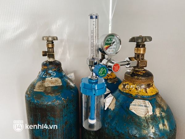 Cận cảnh khu điều trị Covid-19 trên sân bóng đá đầu tiên ở Sài Gòn vừa chính thức đón F0-10