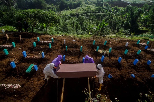 Chuyên gia cảnh báo: Nguy cơ sản sinh siêu biến chủng nguy hiểm hơn cả Delta tại vườn ươm Indonesia-2