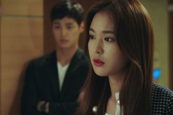 Dọn dẹp nhà cửa, vô tình phát hiện ra vỉ thuốc lạ, tôi đem ra hiệu thuốc hỏi rồi bủn rủn tay chân khi biết công dụng-2