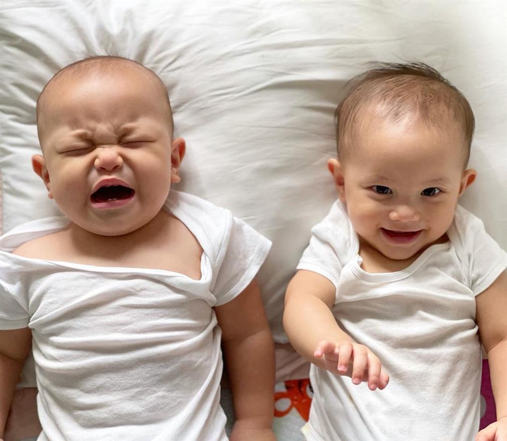 Trong khi cậu em Leon chuyên tấu hài đau khổ mếu máo thì chị gái Lisa lại có biểu cảm hoàn toàn khác biệt-1