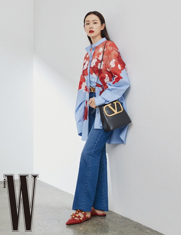 Son Ye Jin đại chiến Quan Hiểu Đồng khi diện áo na ná: Chị Đẹp lên đồ dìm dáng, mờ nhạt hơn hẳn bạn gái Lộc Hàm-1