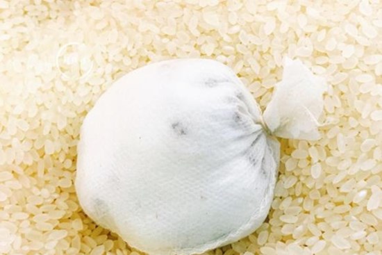 Bây giờ tôi mới biết bảo quản gạo rất đơn giản và nó sẽ không có sâu, mọt trong 1 năm, thật tiếc vì không biết sớm hơn