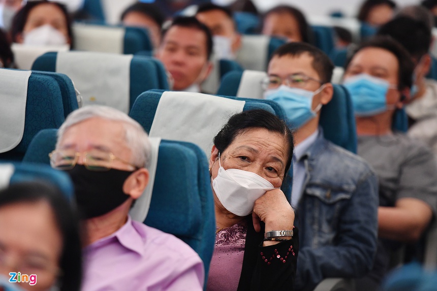 Giá vé bay thẳng TP.HCM - Hà Nội lên tới 4,1 triệu đồng-1