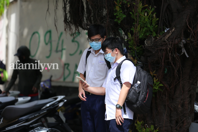 63 trường công bố ĐIỂM CHUẨN xét tuyển đại học năm 2021: 19 điểm vẫn đậu một loạt ngành triển vọng-1