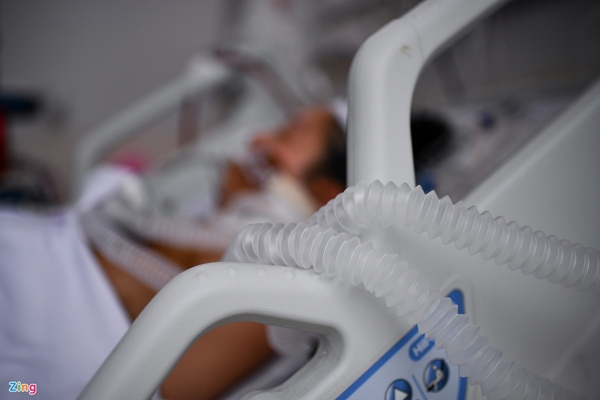 Ranh giới sinh tử ở Bệnh viện Hồi sức Covid-19 TP.HCM-3