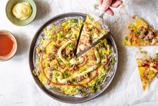 Cách làm bánh tráng nướng bằng chảo tại nhà siêu ngon