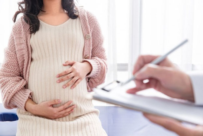 Nhà tân hôn chỉ độc chú rể đứng tên, con dâu đưa mẹ chồng thứ siêu mỏng này, bà lập tức tự nguyện thêm tên cô-2
