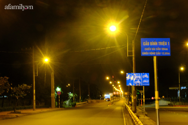 Những ngã tư vắng đến hiu hắt trong ngày đầu Sài Gòn không ra đường sau 18h-7