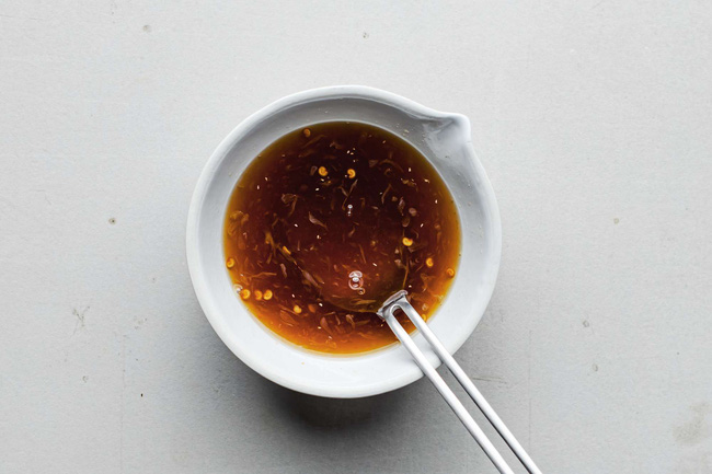 Ở nhà giãn cách cũng không sợ tăng cân nếu làm món salad này ăn thường xuyên-1