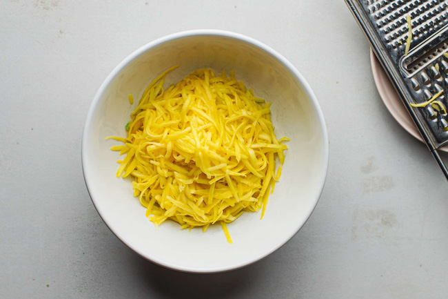 Ở nhà giãn cách cũng không sợ tăng cân nếu làm món salad này ăn thường xuyên-3