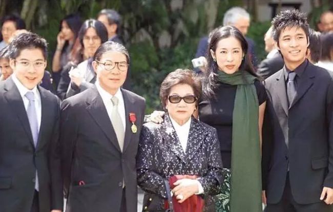 Đưa chồng lên hàng tỷ phú nhưng vẫn bị phản bội, vợ chống lưng” cho tiểu tam kém 15 tuổi vào cửa vì một thời tiết cao tay-7