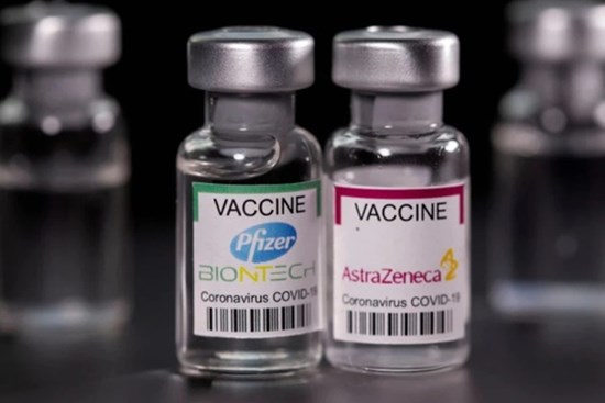 Tiêm trộn vaccine AstraZeneca và vaccine Pfizer có hiệu quả thế nào so với chỉ tiêm AstraZeneca?