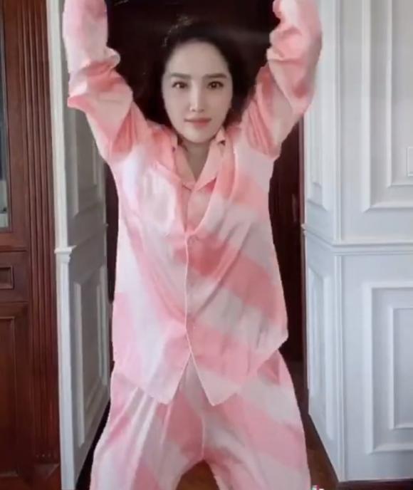 Hà Hồ, Lệ Quyên mặc đồ ngủ pyjama thôi mà nhìn giá phát hoảng-8