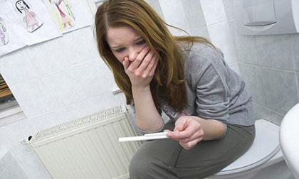 Rất yêu người yêu hiện tại nhưng lỡ có bầu với người cũ trong một lần say, tôi biết phải làm sao?-2