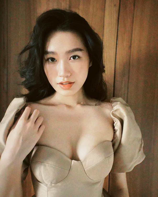 Bồ tin đồn 2k1 của Đoàn Văn Hậu tung loạt ảnh ngày càng sexy, chàng cầu thủ đã có ngay phản ứng-4