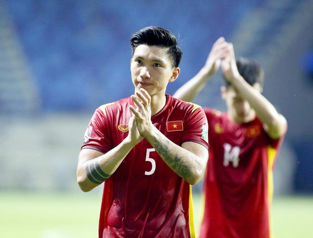 Bồ tin đồn 2k1 của Đoàn Văn Hậu tung loạt ảnh ngày càng sexy, chàng cầu thủ đã có ngay phản ứng-5