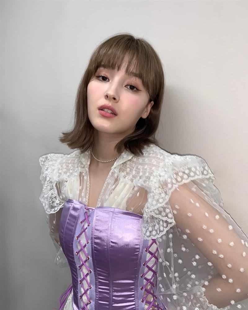 Cắt tóc mái là nước đi sai lầm của Nancy, visual bông hồng lai bớt xuất thần đi hẳn!-2