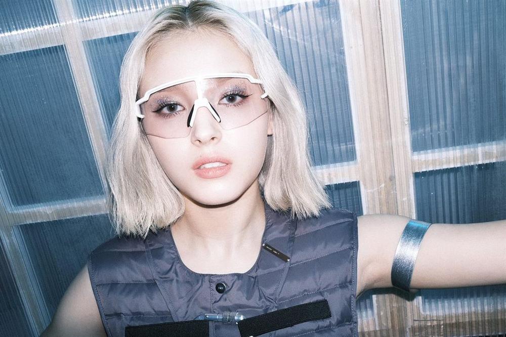 Cắt tóc mái là nước đi sai lầm của Nancy, visual bông hồng lai bớt xuất thần đi hẳn!-11