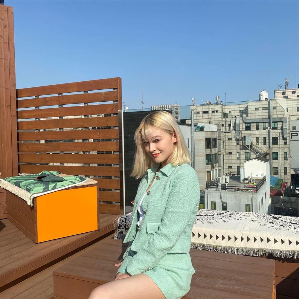 Cắt tóc mái là nước đi sai lầm của Nancy, visual bông hồng lai bớt xuất thần đi hẳn!-6