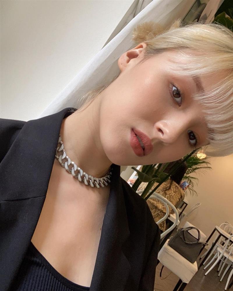 Cắt tóc mái là nước đi sai lầm của Nancy, visual bông hồng lai bớt xuất thần đi hẳn!-8