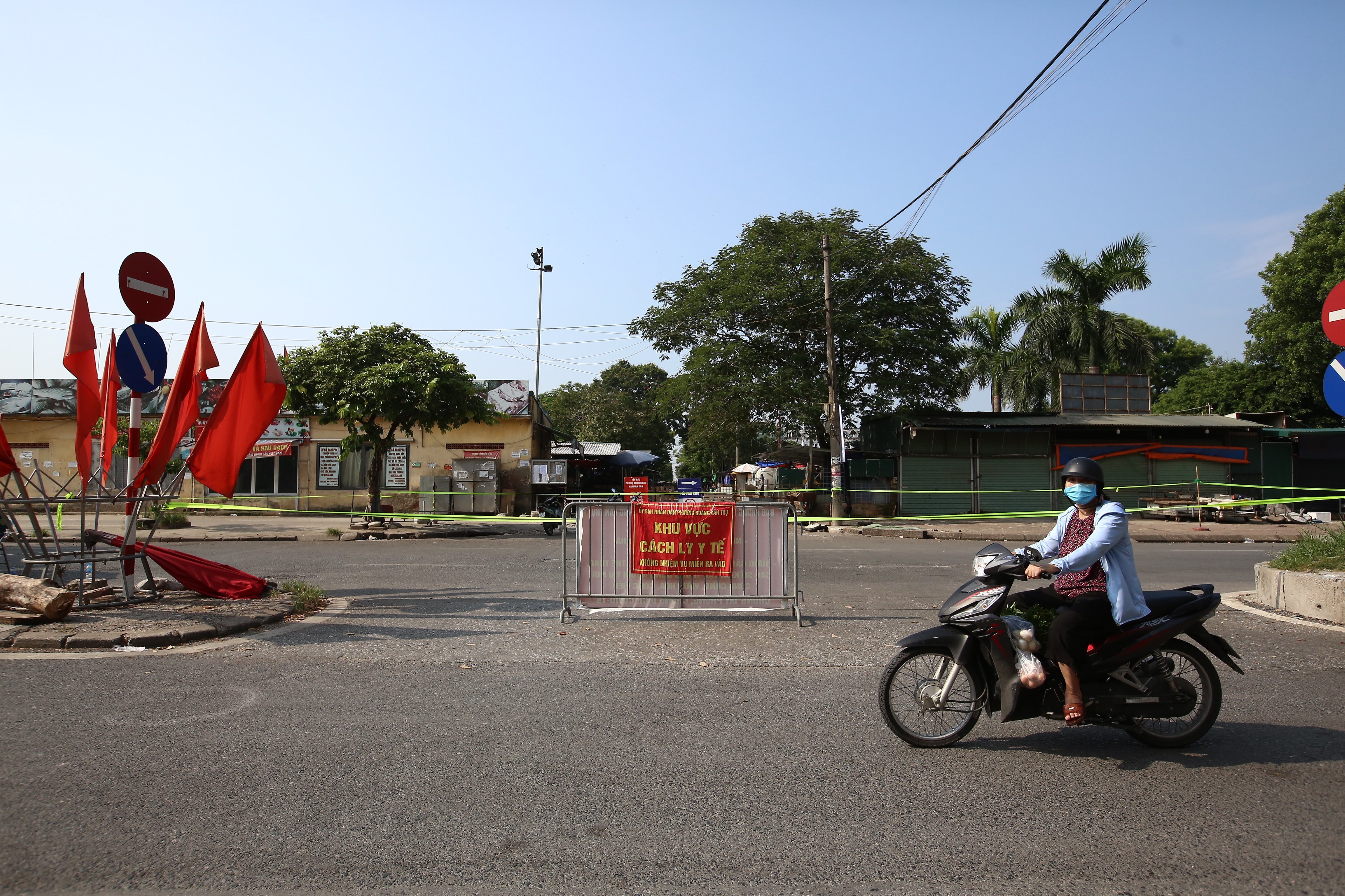 Dừng hoạt động, phong tỏa chợ đầu mối phía Nam Hà Nội-3