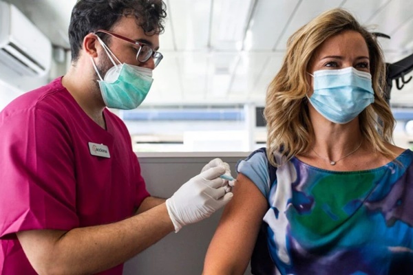 Vaccine hoạt động hiệu quả như thế nào trước biến thể Delta?-1