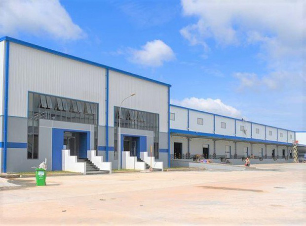 Nhiều công nhân nghi nhiễm COVID-19 đang mắc kẹt trong công ty-3