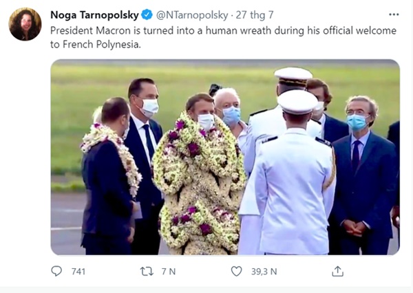 Sự thật về khoảnh khắc Tổng thống Pháp thành cây hoa di động, vẻ mặt gượng cười đang gây bão MXH-2
