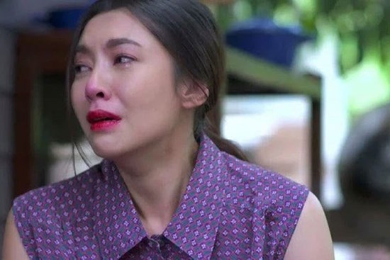 Thấy 4 chỉ vàng ở trong túi áo cũ, tôi bàng hoàng hoảng sợ quỳ sụp trước bàn thờ của mẹ chồng