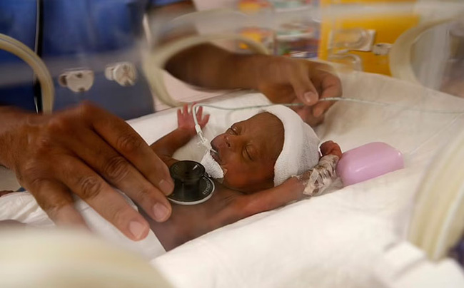 Người mẹ sinh 9 đứa con phá kỷ lục thế giới: Dùng 100 cái bỉm, 6 lít sữa mỗi ngày, nhìn số tiền viện phí ai cũng choáng-5