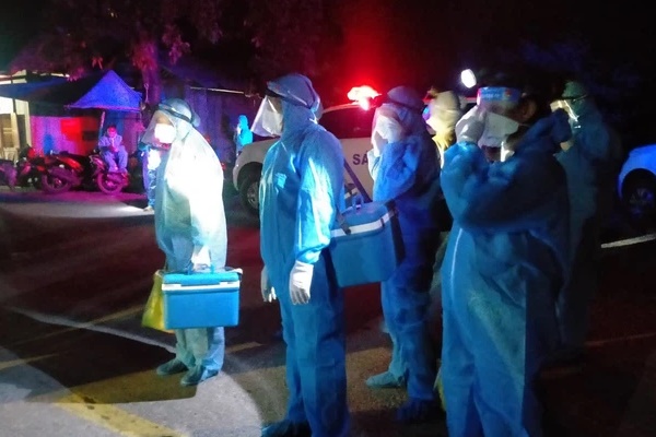 Đi chăm con ở bệnh viện, người phụ nữ làm ruộng dương tính với virus SARS-CoV-2-1